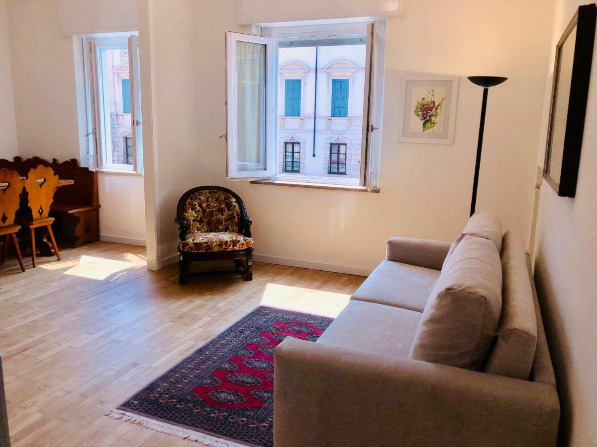 Appartamento Portapalio40 Con Parcheggio เวโรนา ภายนอก รูปภาพ