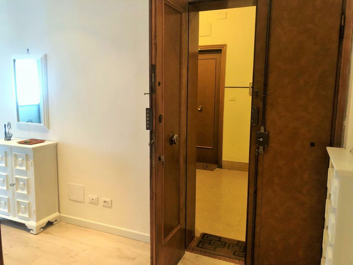 Appartamento Portapalio40 Con Parcheggio เวโรนา ภายนอก รูปภาพ