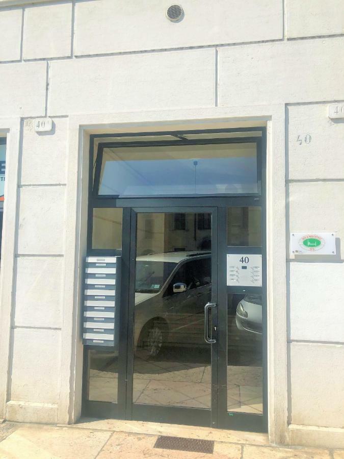 Appartamento Portapalio40 Con Parcheggio เวโรนา ภายนอก รูปภาพ
